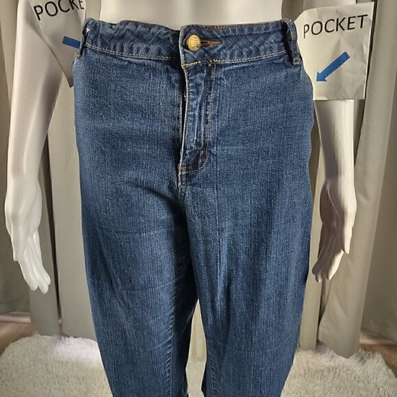 Rocawear Womens Embroidered Cotton Blend Denim Blue Capri Jeans Size 20 - Picture 2 of 11